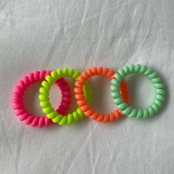 Hair ties - Picture 1 of 1